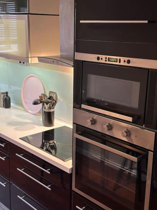 Renovado Com Ac, 2 Wc Completos, Terraco E Garagem Apartment ปอร์โต ภายนอก รูปภาพ