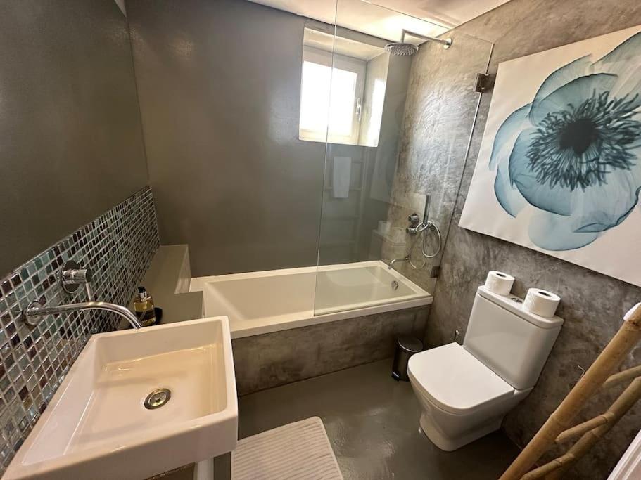 Renovado Com Ac, 2 Wc Completos, Terraco E Garagem Apartment ปอร์โต ภายนอก รูปภาพ