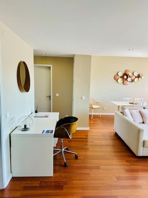 Renovado Com Ac, 2 Wc Completos, Terraco E Garagem Apartment ปอร์โต ภายนอก รูปภาพ